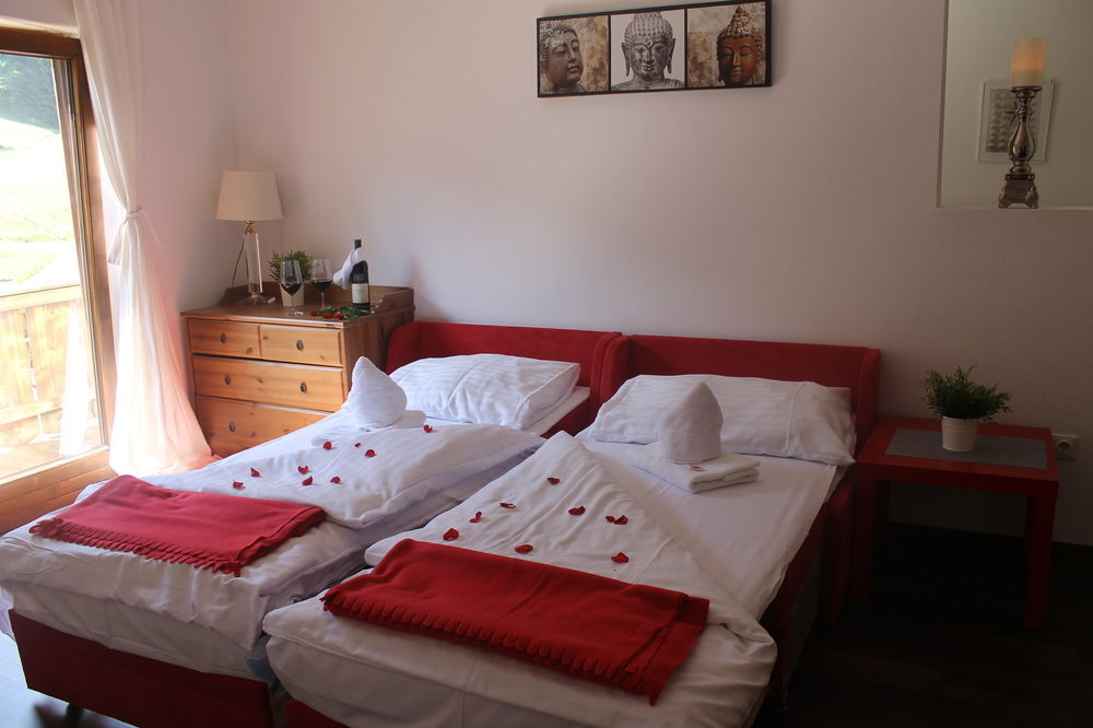 Hotel Wiesenhof Mieders Bagian luar foto