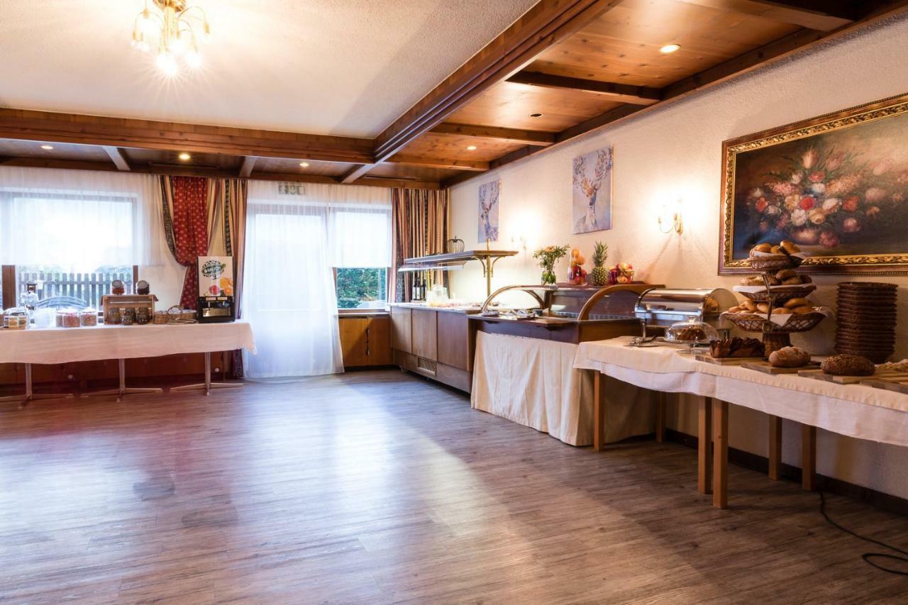 Hotel Wiesenhof Mieders Bagian luar foto
