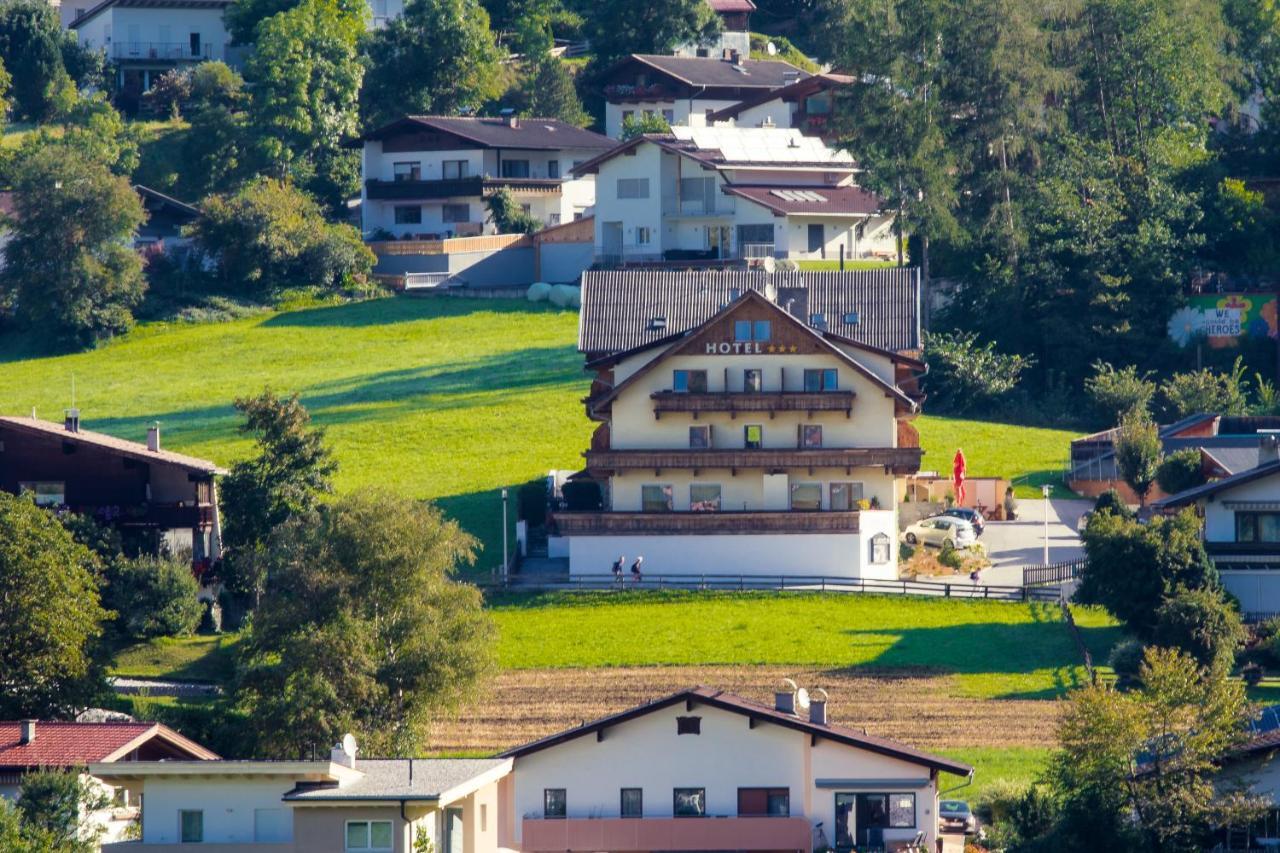 Hotel Wiesenhof Mieders Bagian luar foto