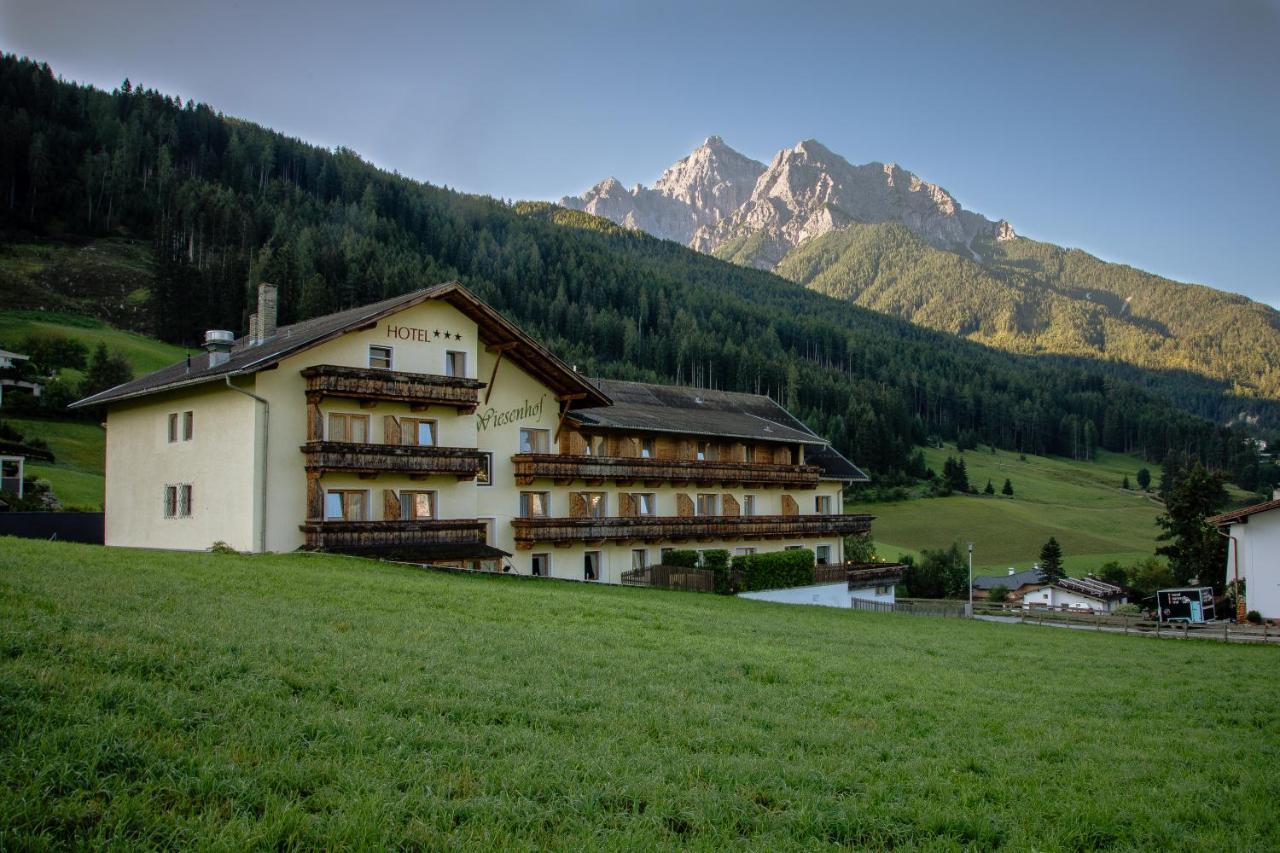 Hotel Wiesenhof Mieders Bagian luar foto